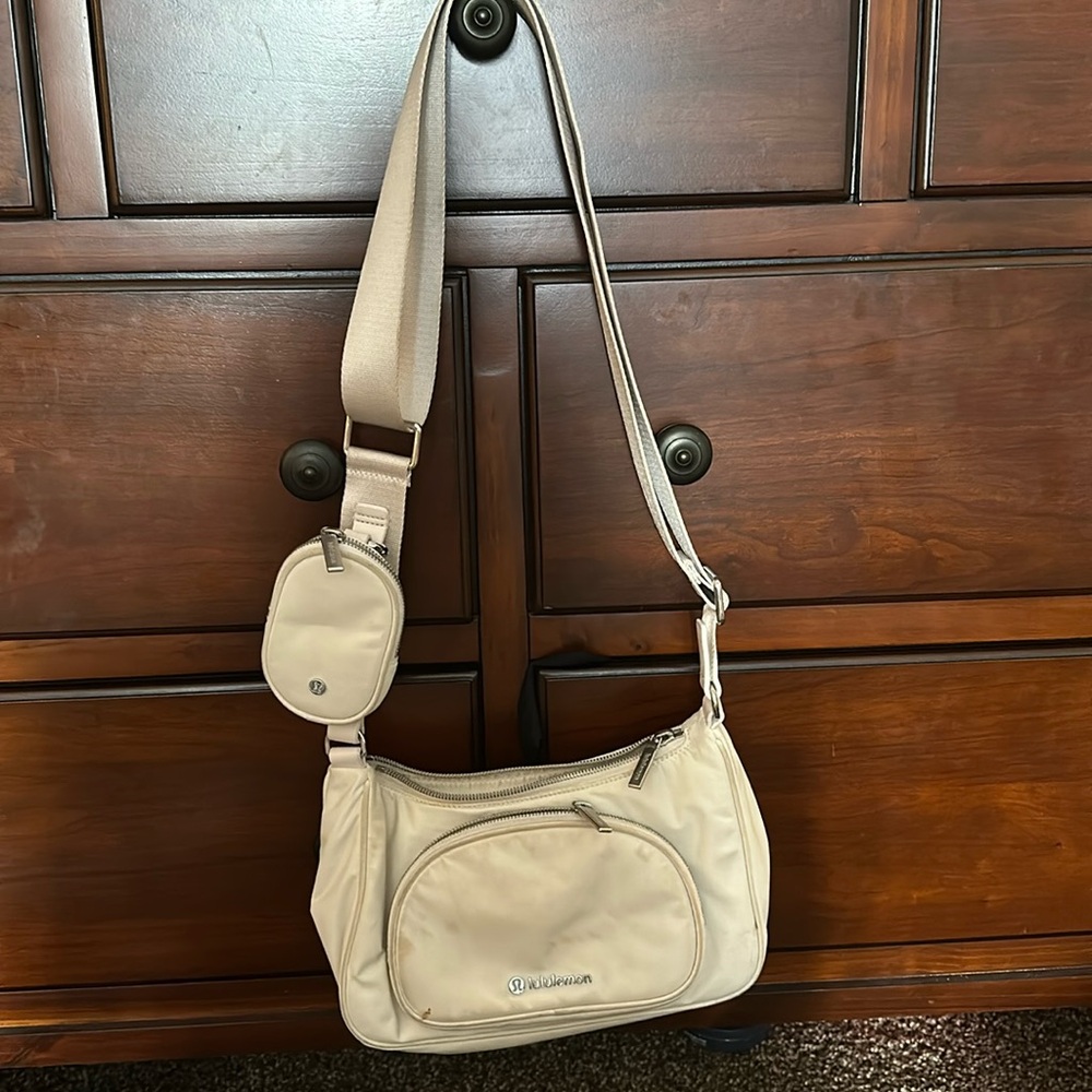 Lululemon Crossbody white